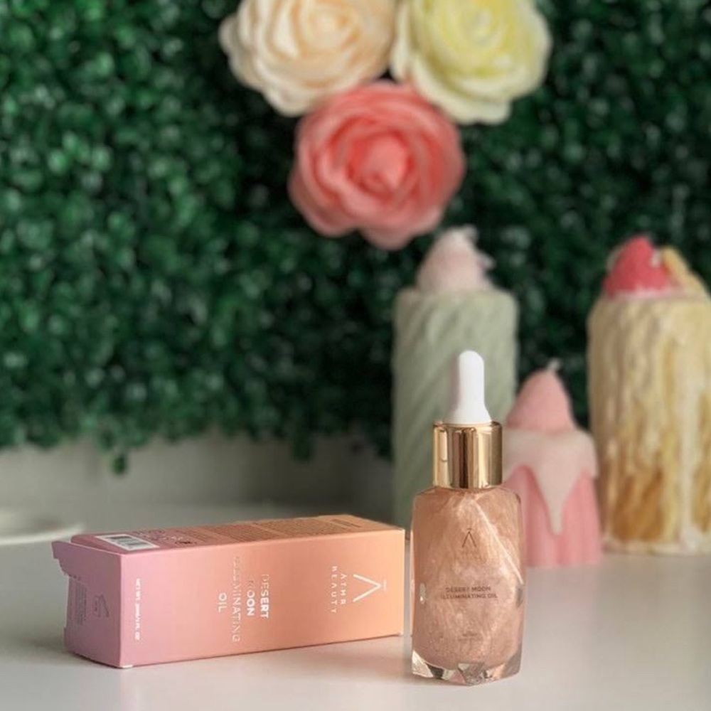 Host pick✨ New ĀTHR Beauty Desert Moon Illuminating Oil